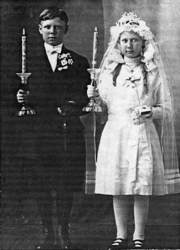 Elmer & Vernice Kelm's First Communion - 1912